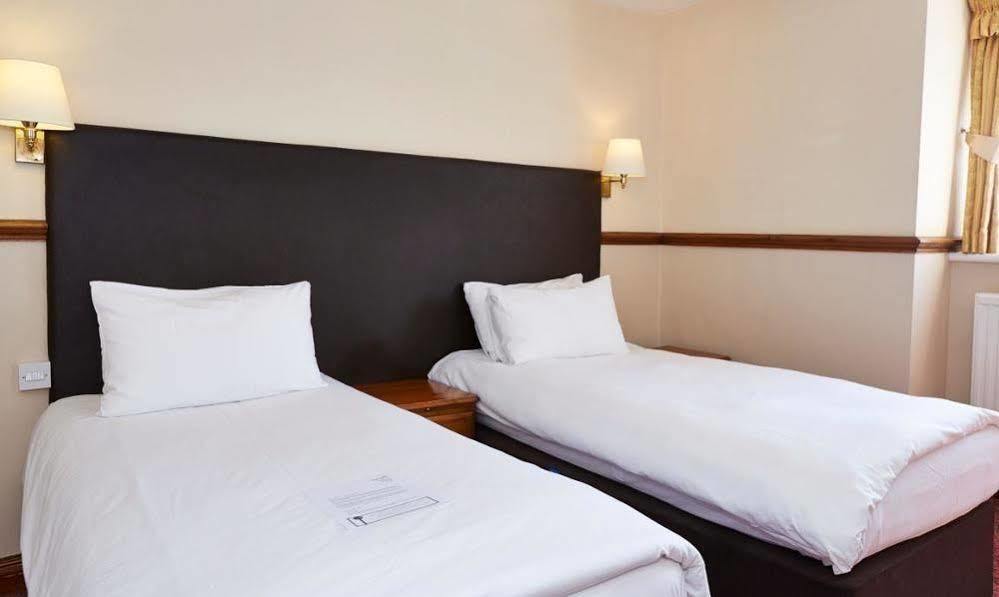 Hotel Dog House By Chef & Brewer Collection Abingdon-on-Thames Exterior foto